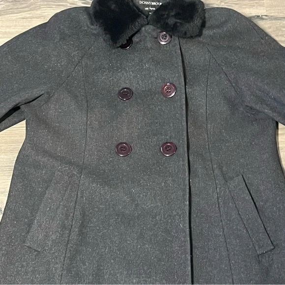 Donny Brook Womens Trench Coat Sz 14P Gray 100% Wool Lined Faux Fur Pocket - Picture 8 of 15